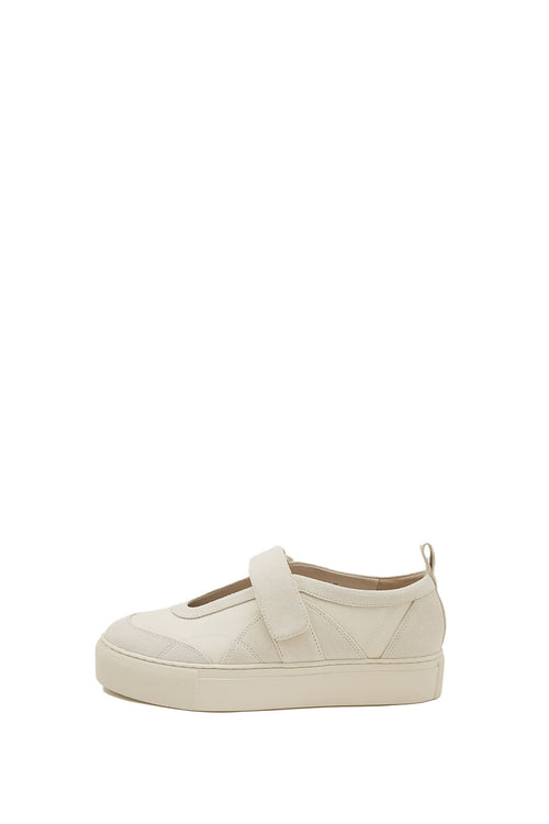 tab kicks / Parchment cream