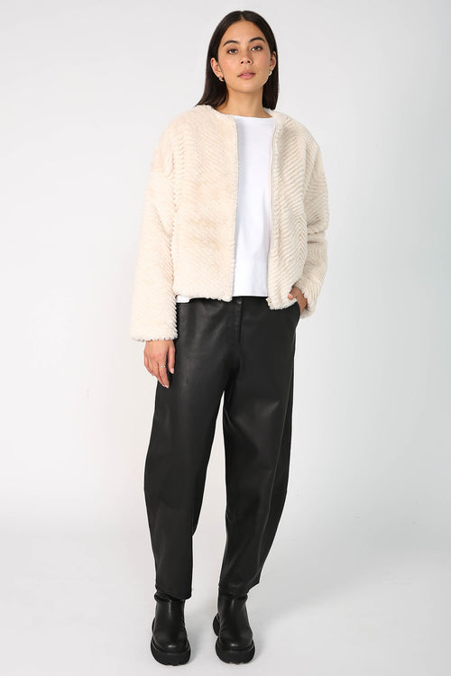 chevron bomber / macadamia cream