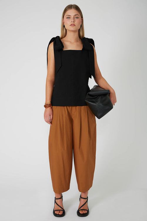 decline pant / tan brown