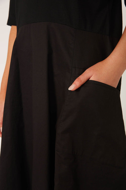 contend dress / black