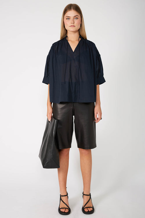 bevelled short sleeve top / dark navy