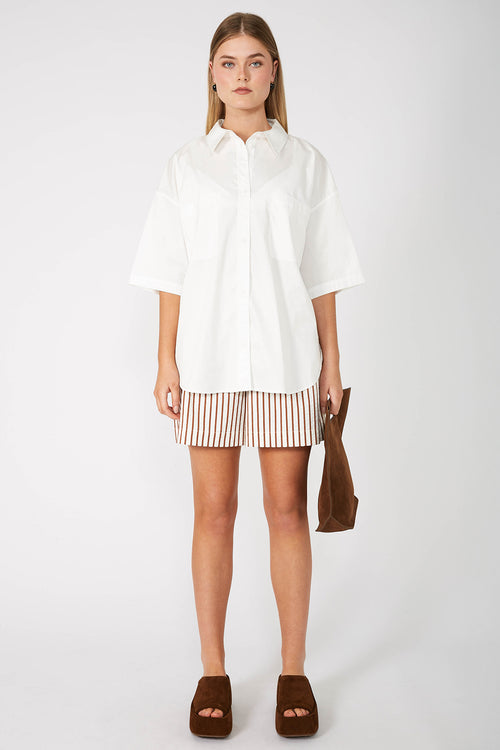 gale short / cream|brass stripe