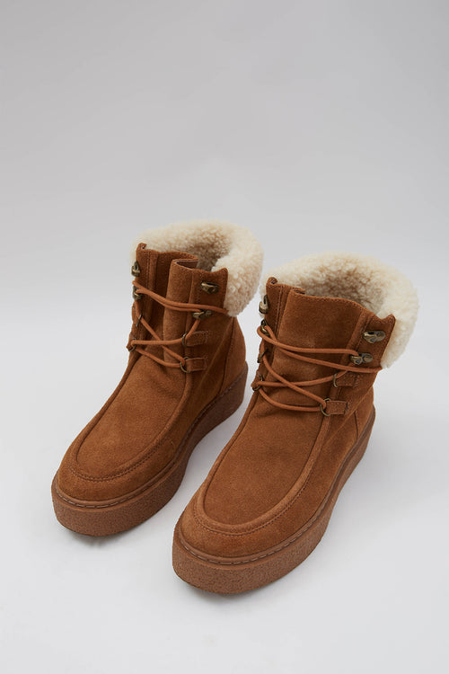 shearl boot / tan