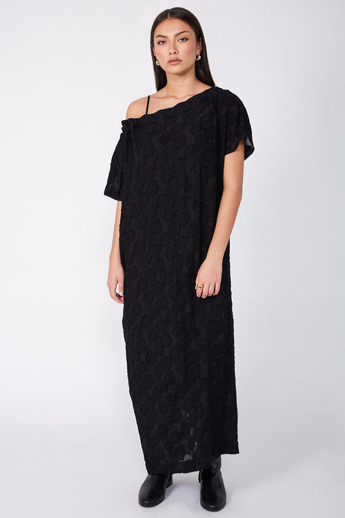 avid tee midi dress / black flocked lace