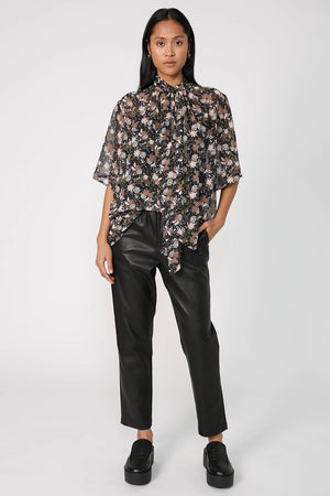 area tee / pink floral paisley