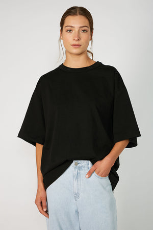 fronted longline tee / black