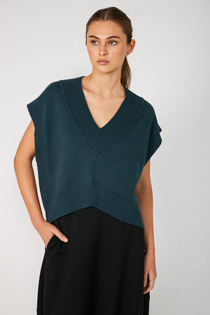 streak vest / cedar blue