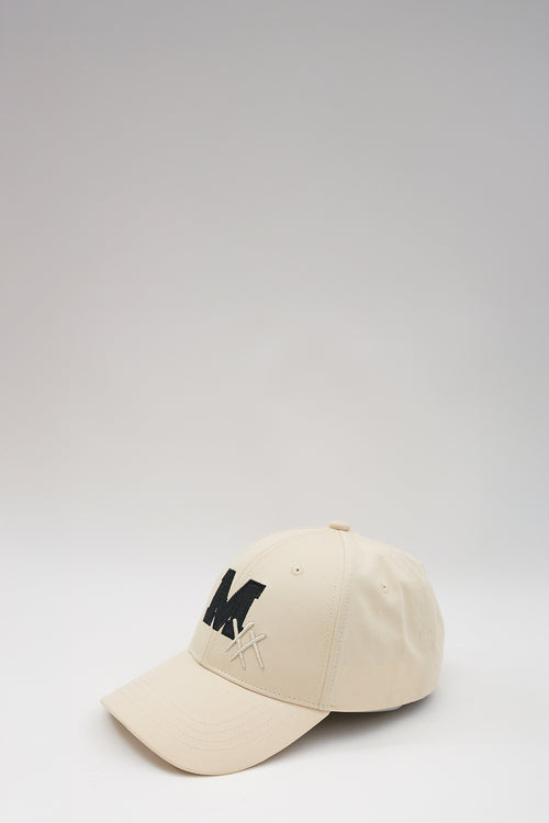 initial cap / ecru|black