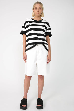 boxed tee / white|black stripe