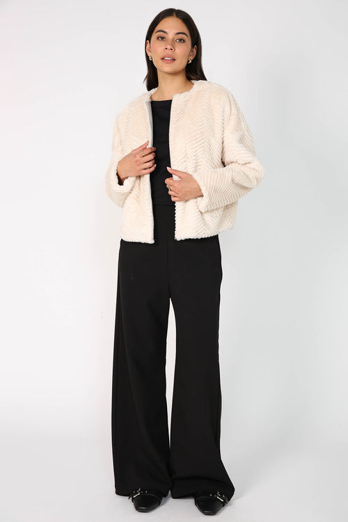 chevron bomber / macadamia cream