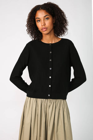 crisp cardi / black