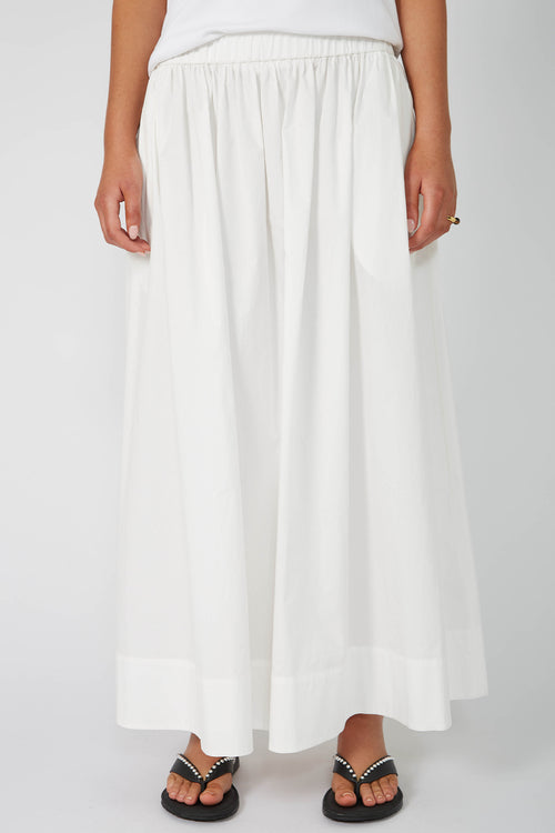 cohesive skirt / warm white