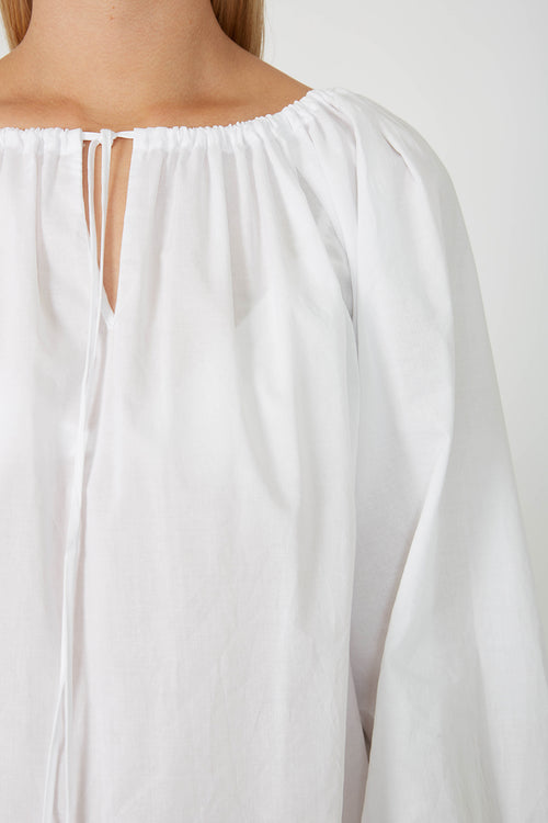 limit top / white