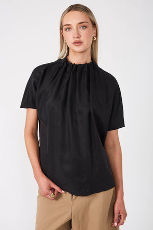overview short sleeve top / black