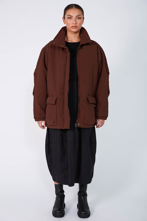 braced puffa jacket / chocolate brown
