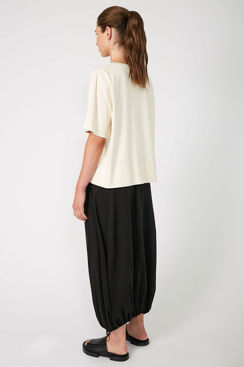 boxed initial tee / ecru