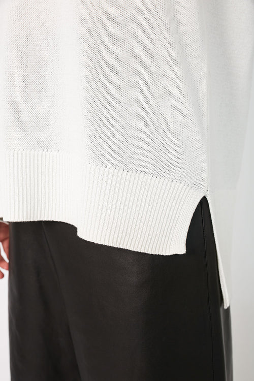 venture tee sweater / white