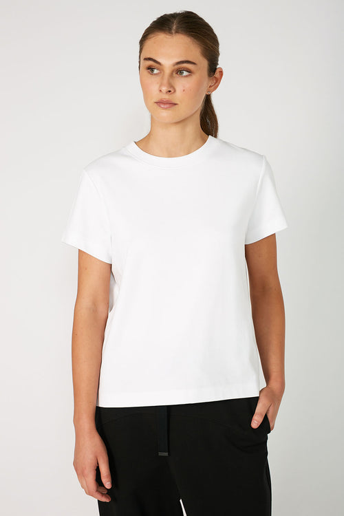refine short sleeve tee / white