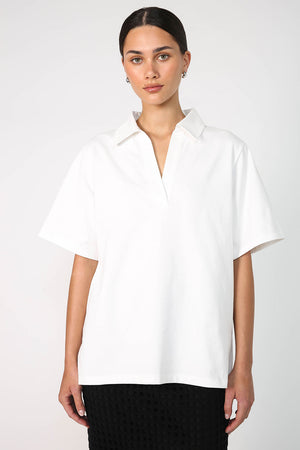 field tee / white