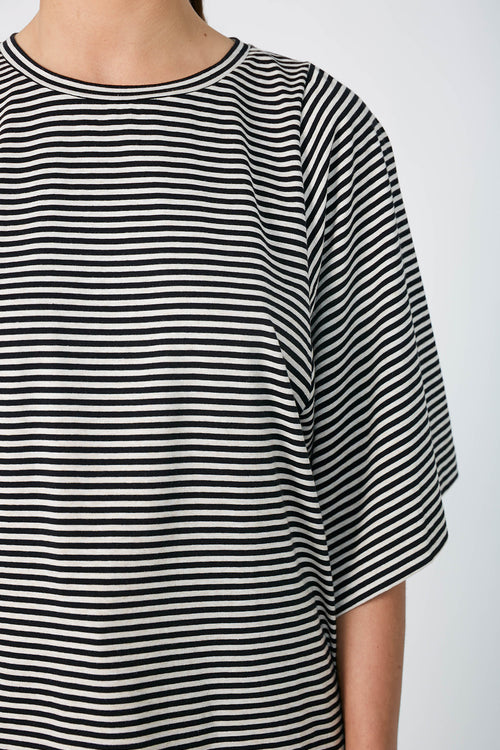 still tee / natural|black stripe