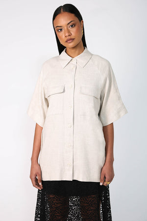 onward short sleeve shacket / natural marle