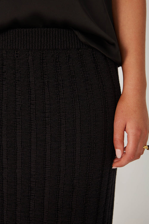 laddered maxi skirt / black