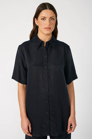 vastness shirt / dark navy