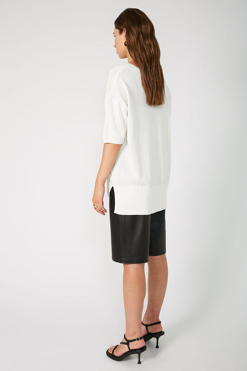 venture tee sweater / white