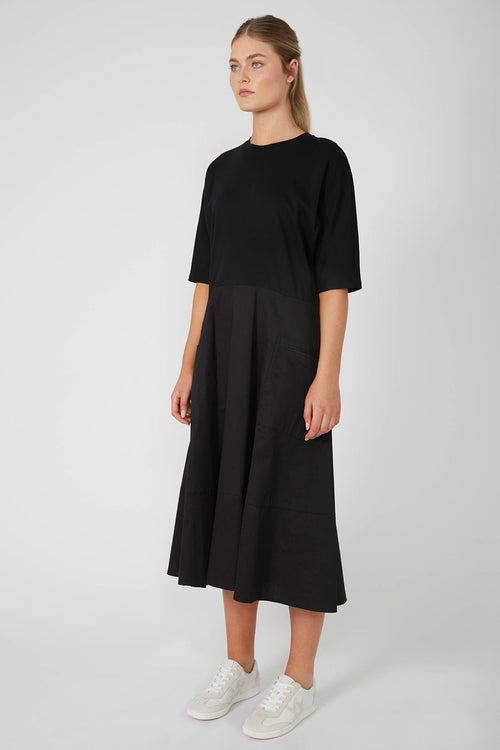contend dress / black