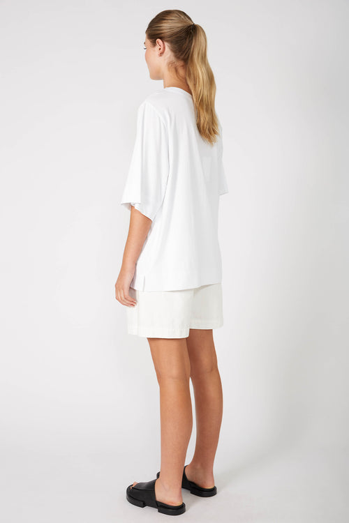 direction tee / white