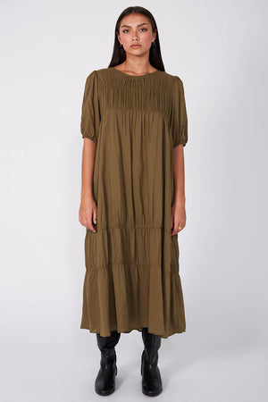 region dress / toffee