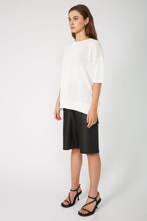 venture tee sweater / white