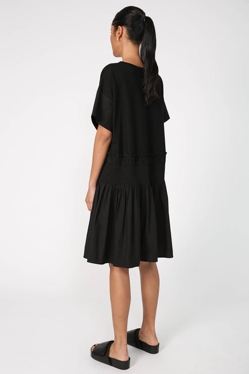 expand dress / black