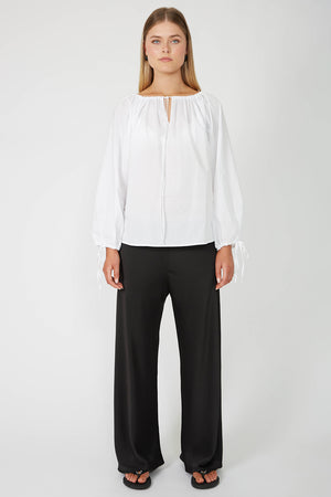 limit top / white