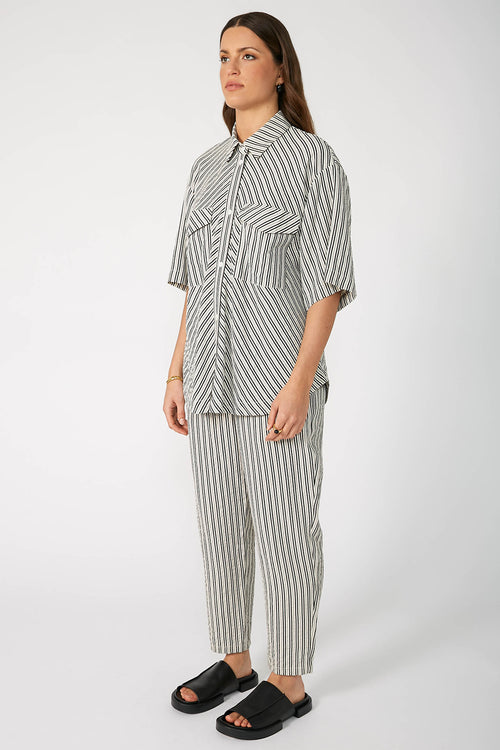 darby shirt / ecru|black stripe