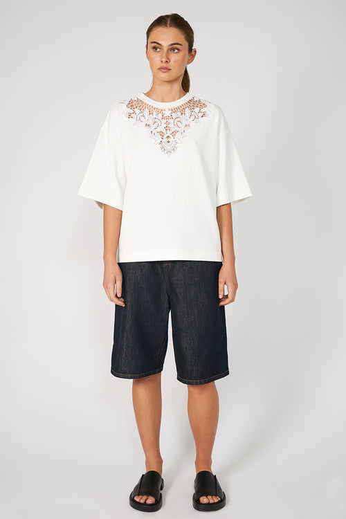 repose tee / white