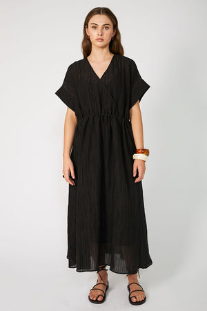 reunited midi dress / black crinkle
