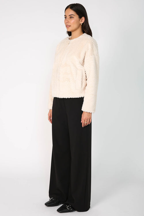 chevron bomber / macadamia cream