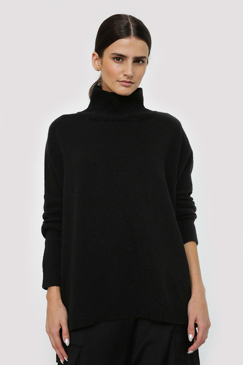 batched sweater / black