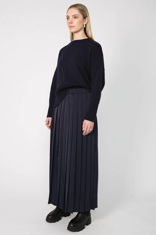 pleating skirt / dark navy