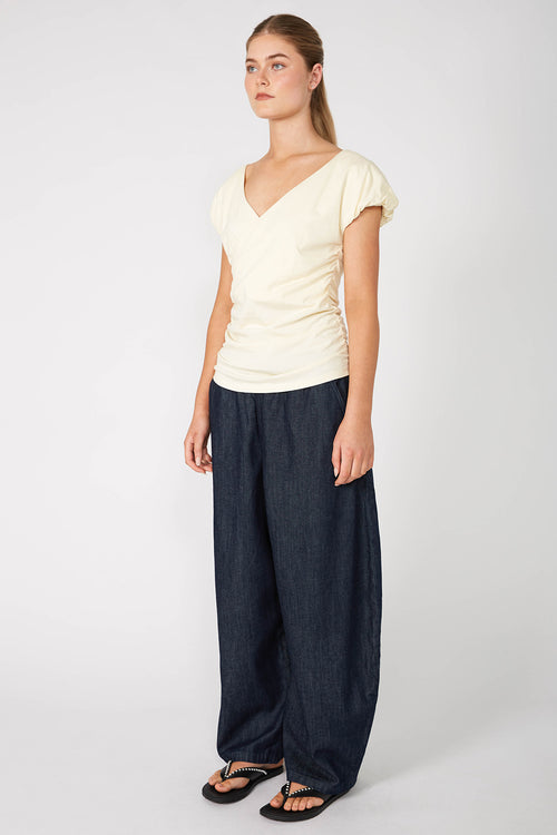 object tee / buttercream