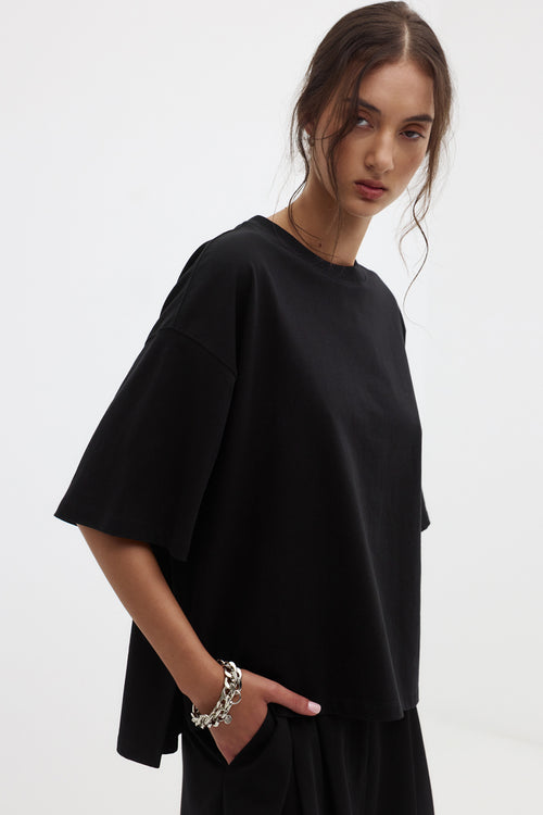 urban tee / black