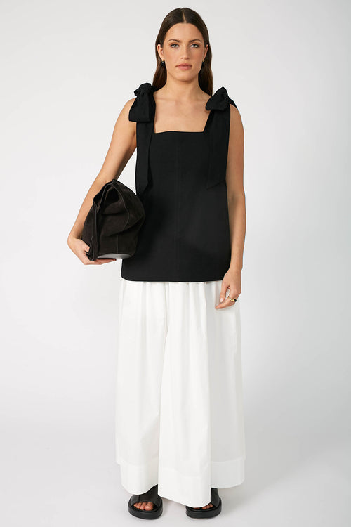 cohesive skirt / warm white