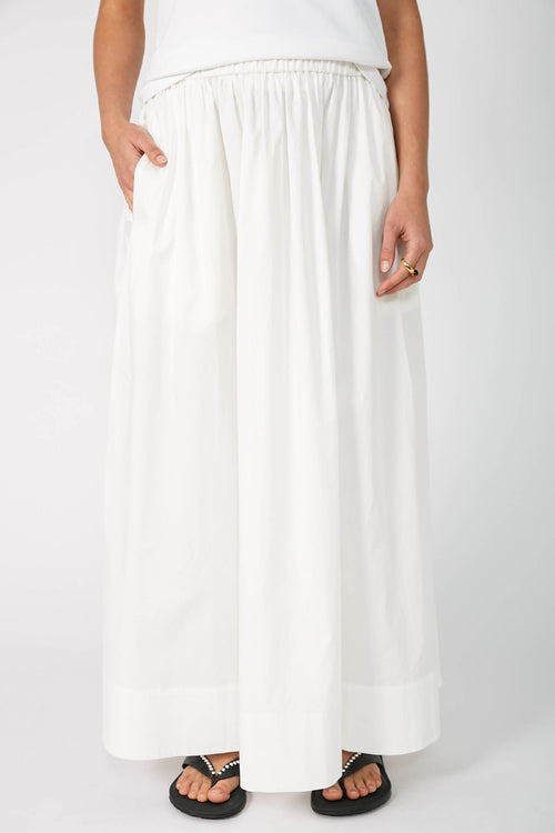 cohesive skirt / warm white