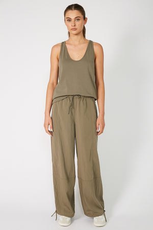proclaimer pant / taupe moss