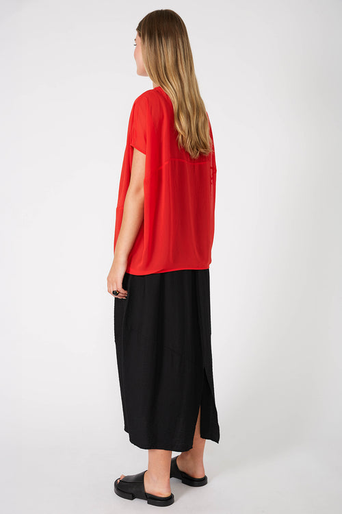 spin tee / tantrum red