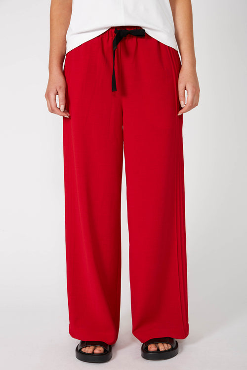 sear pintuck pant / rouge red