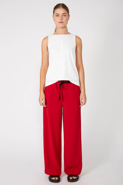 sear pintuck pant / rouge red