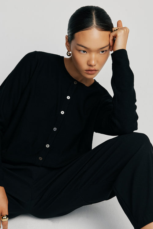 crisp cardi / black merino