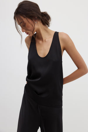 glaze tank / black